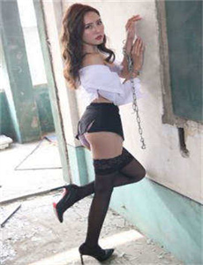 杀手房东俏房客小说/在桌子底下吃你的扇贝